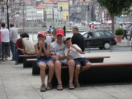 Les cousins au portugal!!!!!!